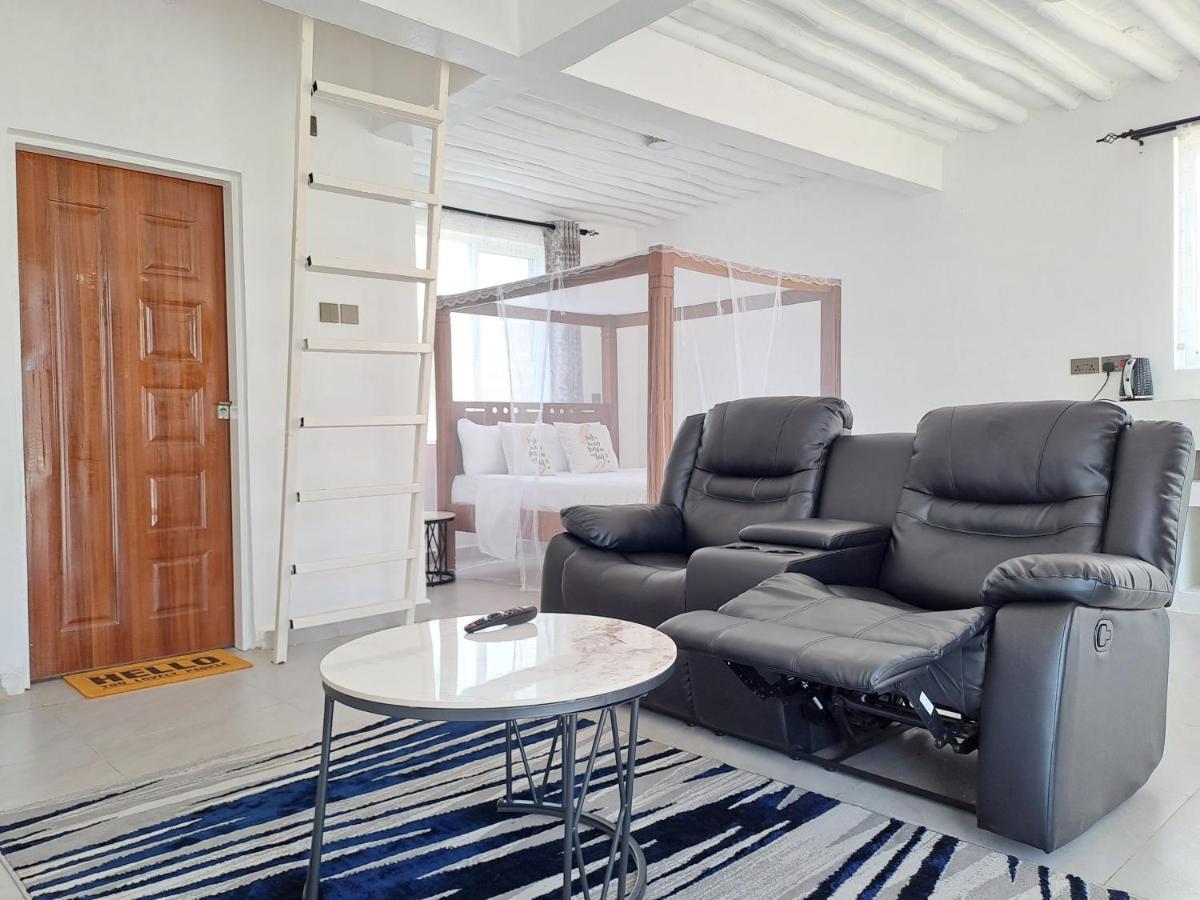 Cave Diani Holiday Apartments เดียนีบีช ภายนอก รูปภาพ