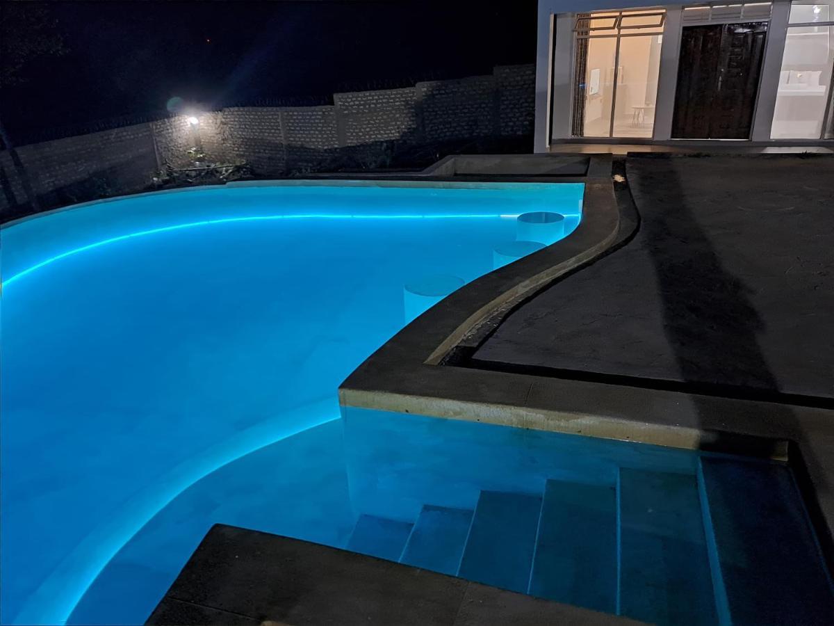 Cave Diani Holiday Apartments เดียนีบีช ภายนอก รูปภาพ