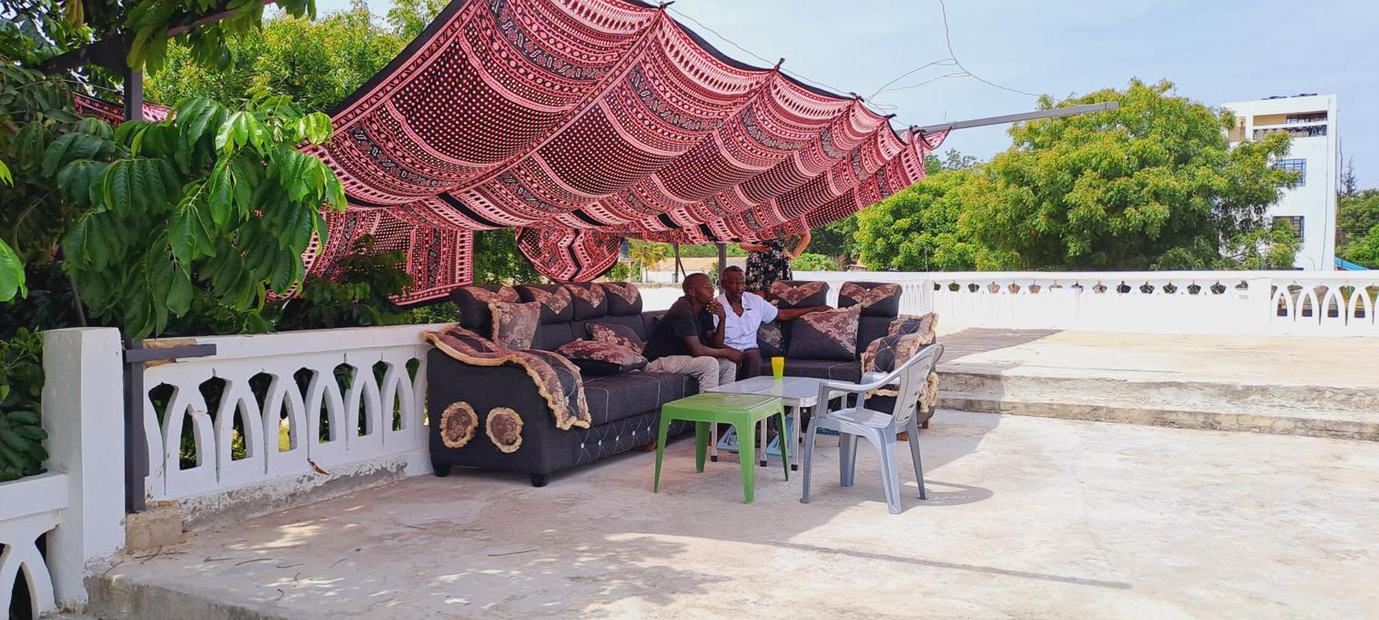Cave Diani Holiday Apartments เดียนีบีช ภายนอก รูปภาพ
