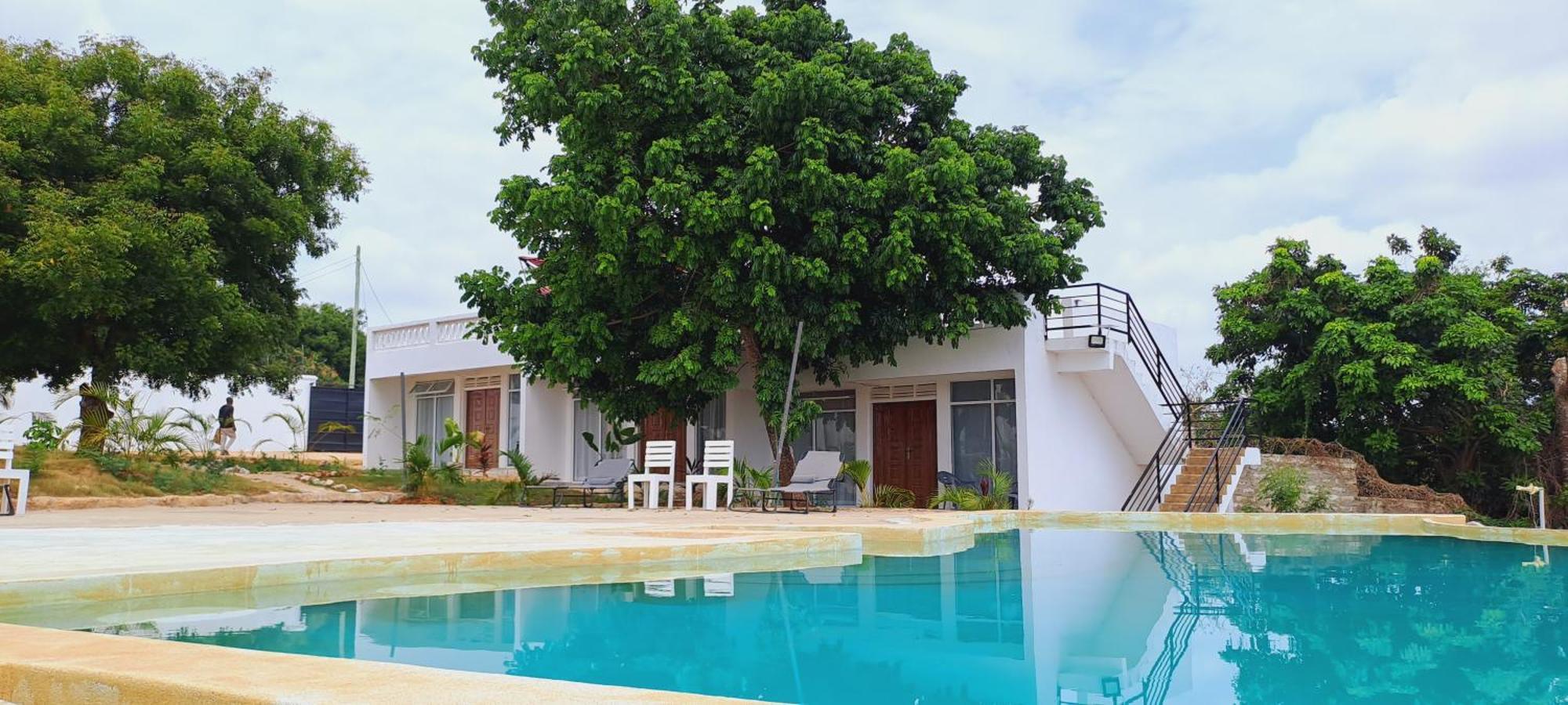 Cave Diani Holiday Apartments เดียนีบีช ภายนอก รูปภาพ
