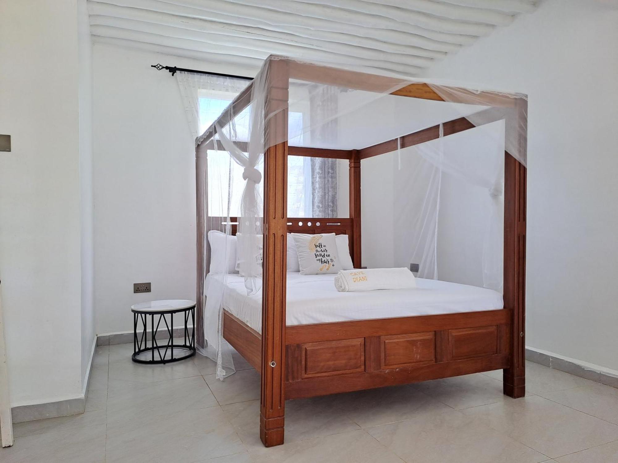 Cave Diani Holiday Apartments เดียนีบีช ภายนอก รูปภาพ