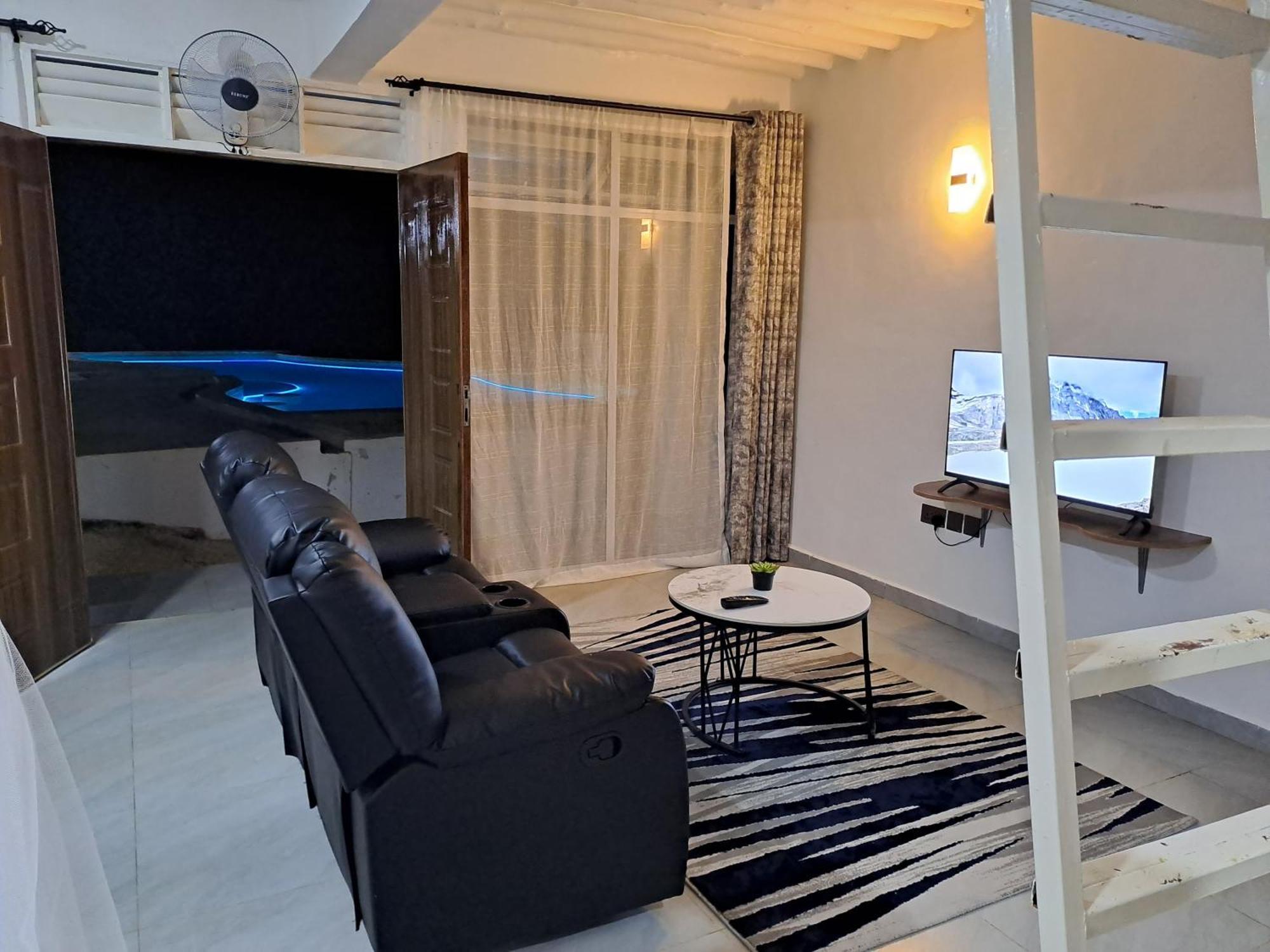Cave Diani Holiday Apartments เดียนีบีช ภายนอก รูปภาพ